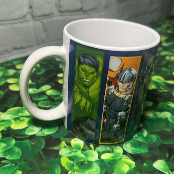 Marvel Superhero Mug Hulk Spiderman Iron Man - Picture 2 of 10